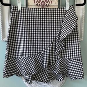 Summer Skirt Size Small Black/white Checkered Fitted Ruffled Great Condition